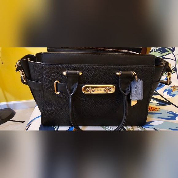 Coach Swagger 27 in Pebble Leather - Picture 14 of 16